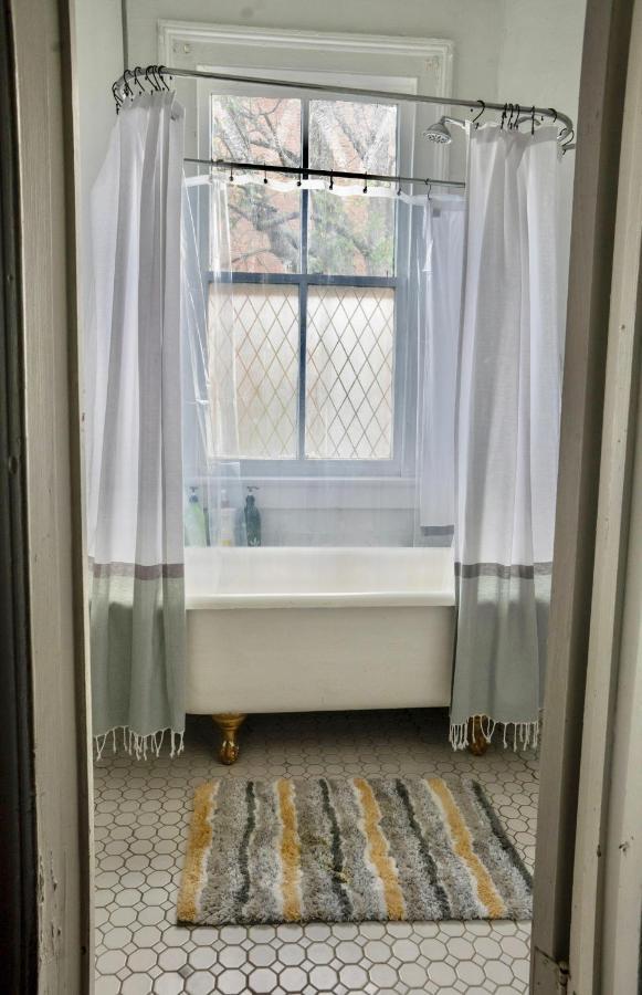 Lovely & Historical 3Br - Balcony - Central Location Charleston Exterior foto